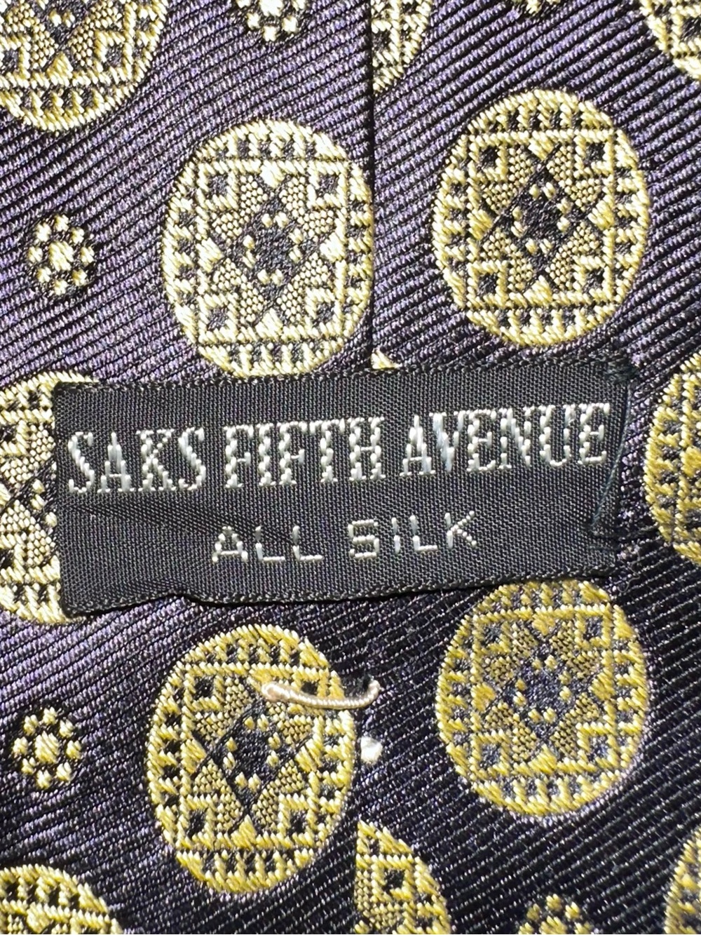 Saks Fifth Avenue Navy Silk Tie with Gold Medallions design like new vintage